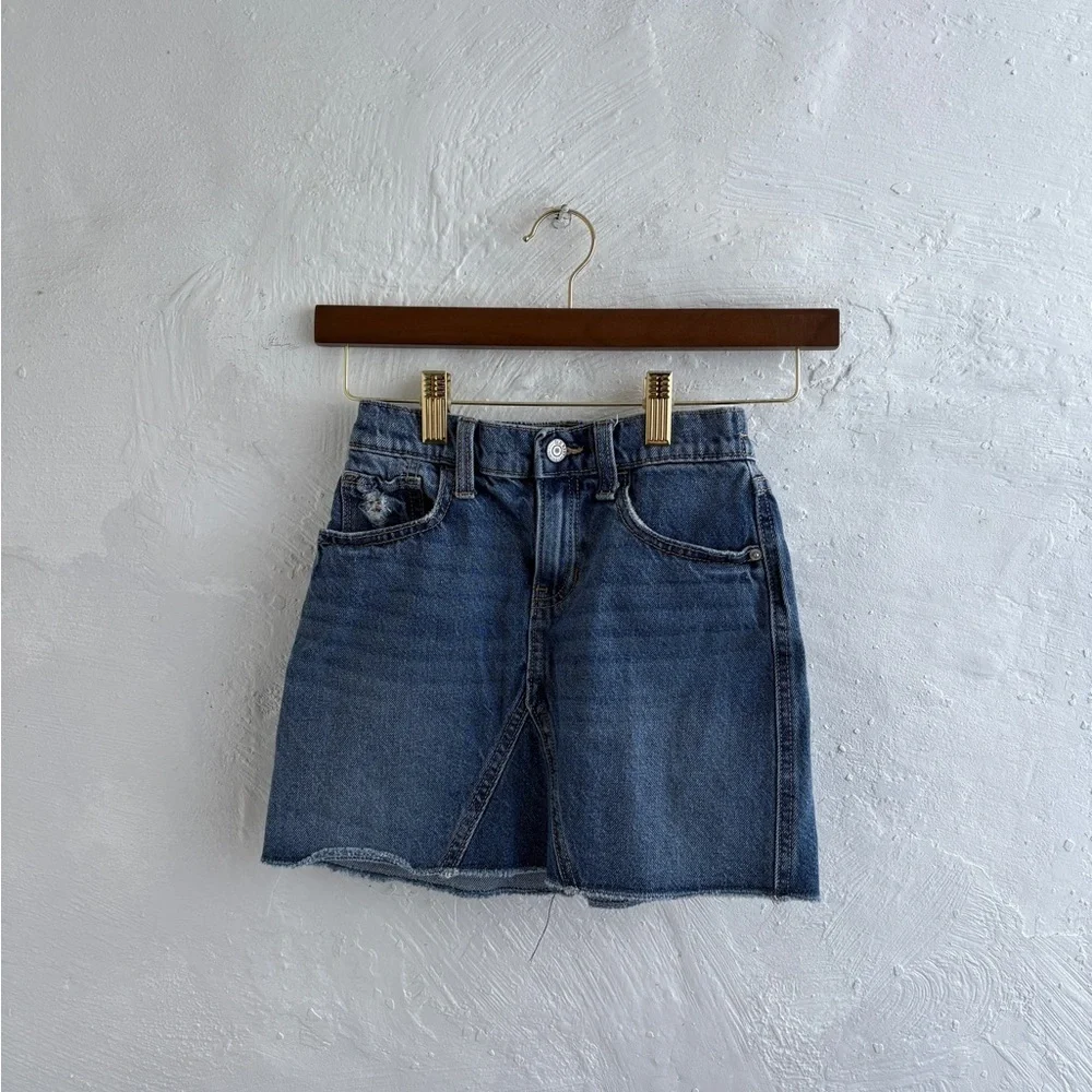 Old navy girls size 8 denim cotton skirt